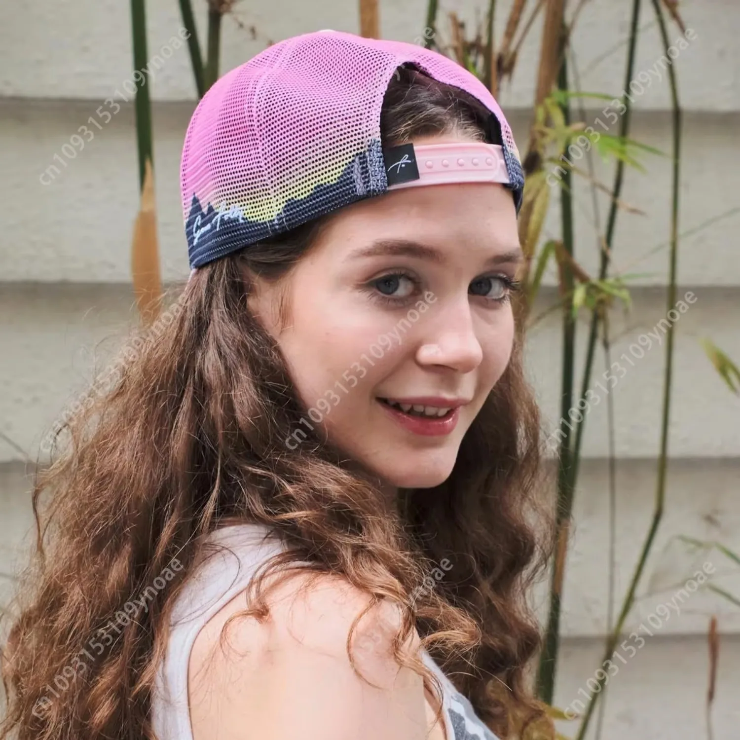 Grace Folly Beach Trucker Hat  - đánh giá và giá Dad Hat Cotton